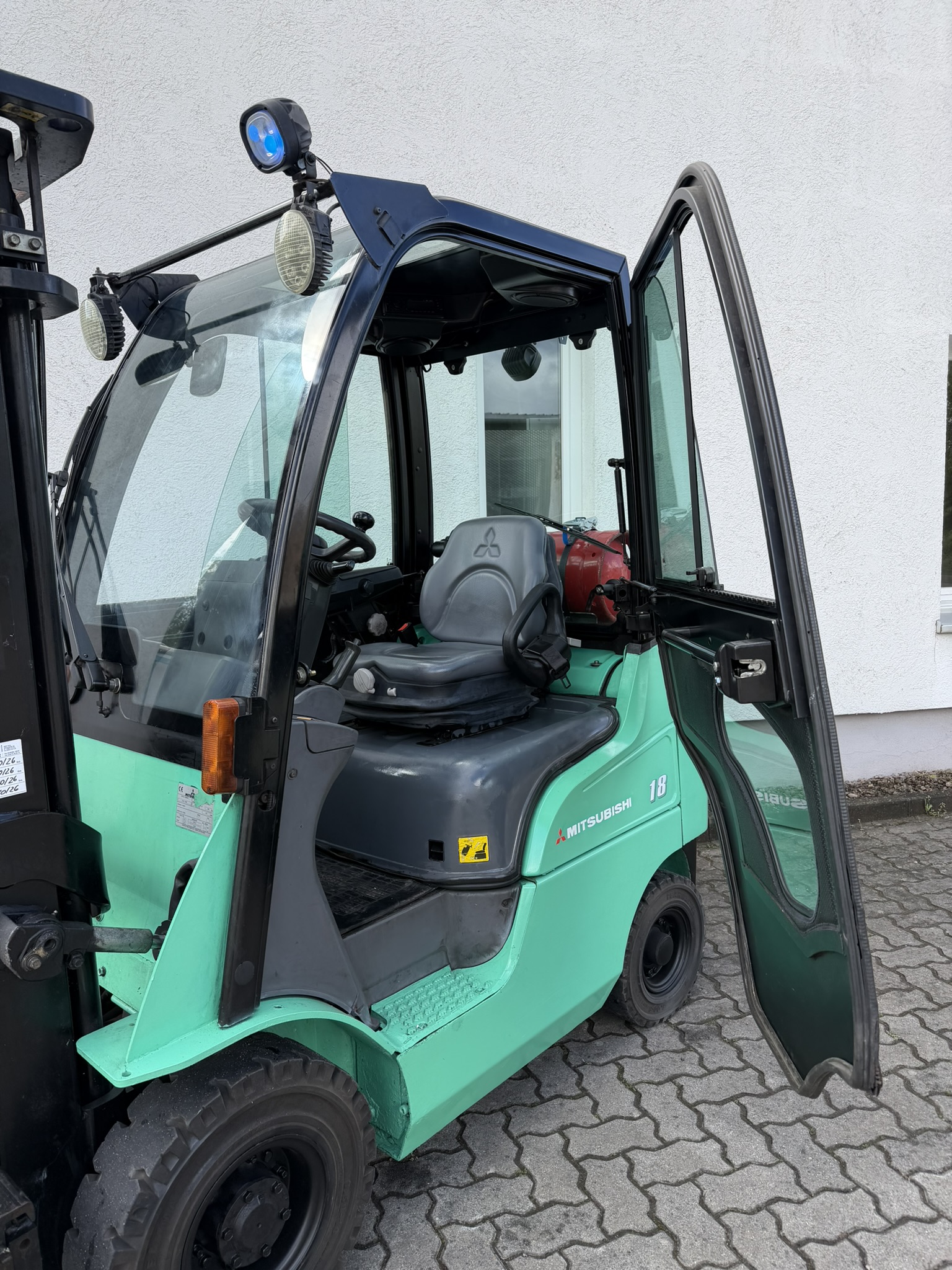 Mitsubishi FG18