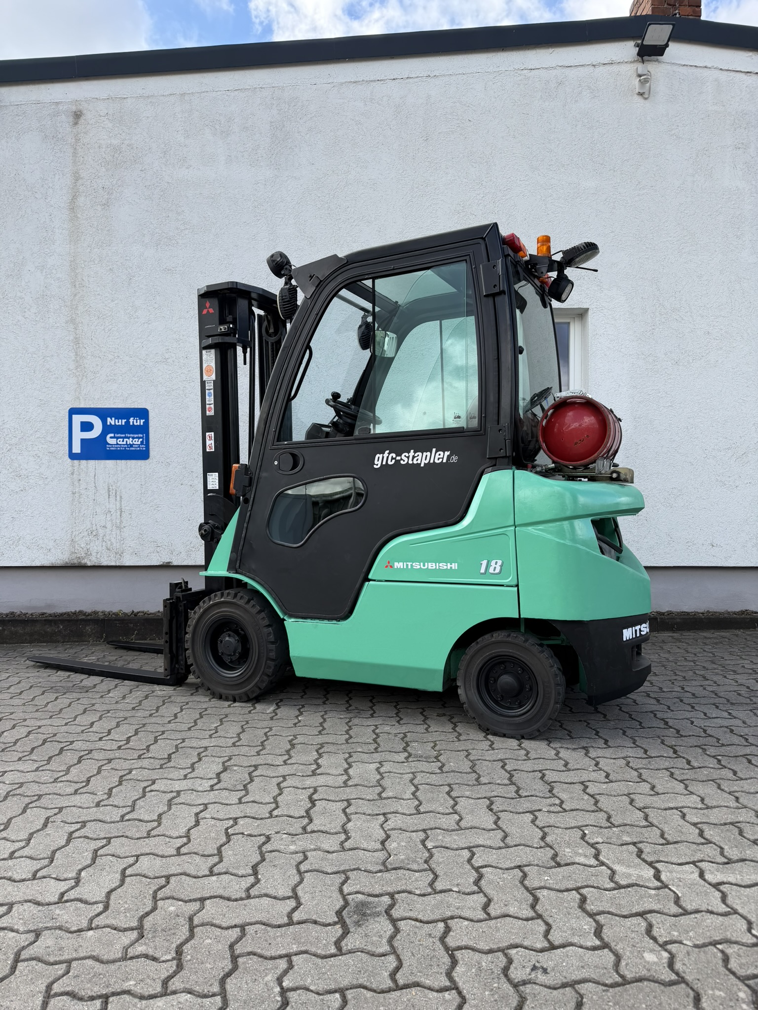 Mitsubishi FG18