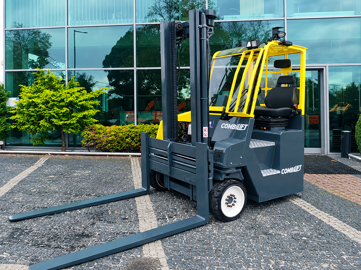Combilift CB4000