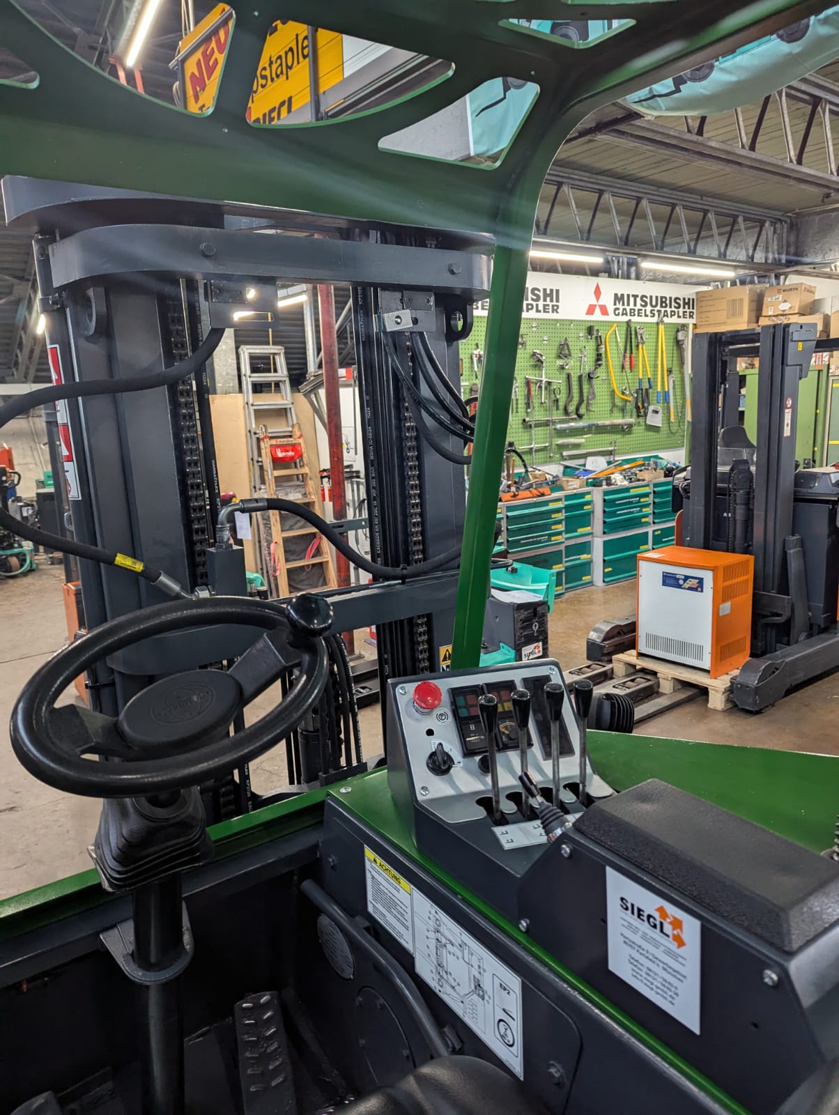 Combilift C2500CB Treibgas