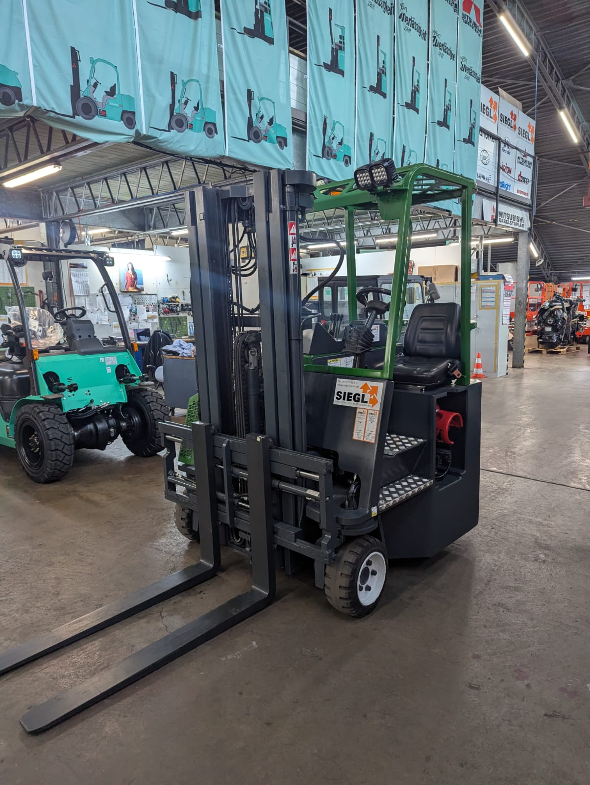 Combilift C2500CB Treibgas