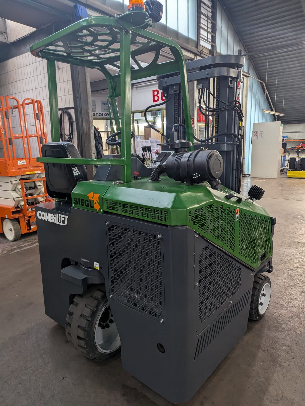 Combilift C2500CB Treibgas