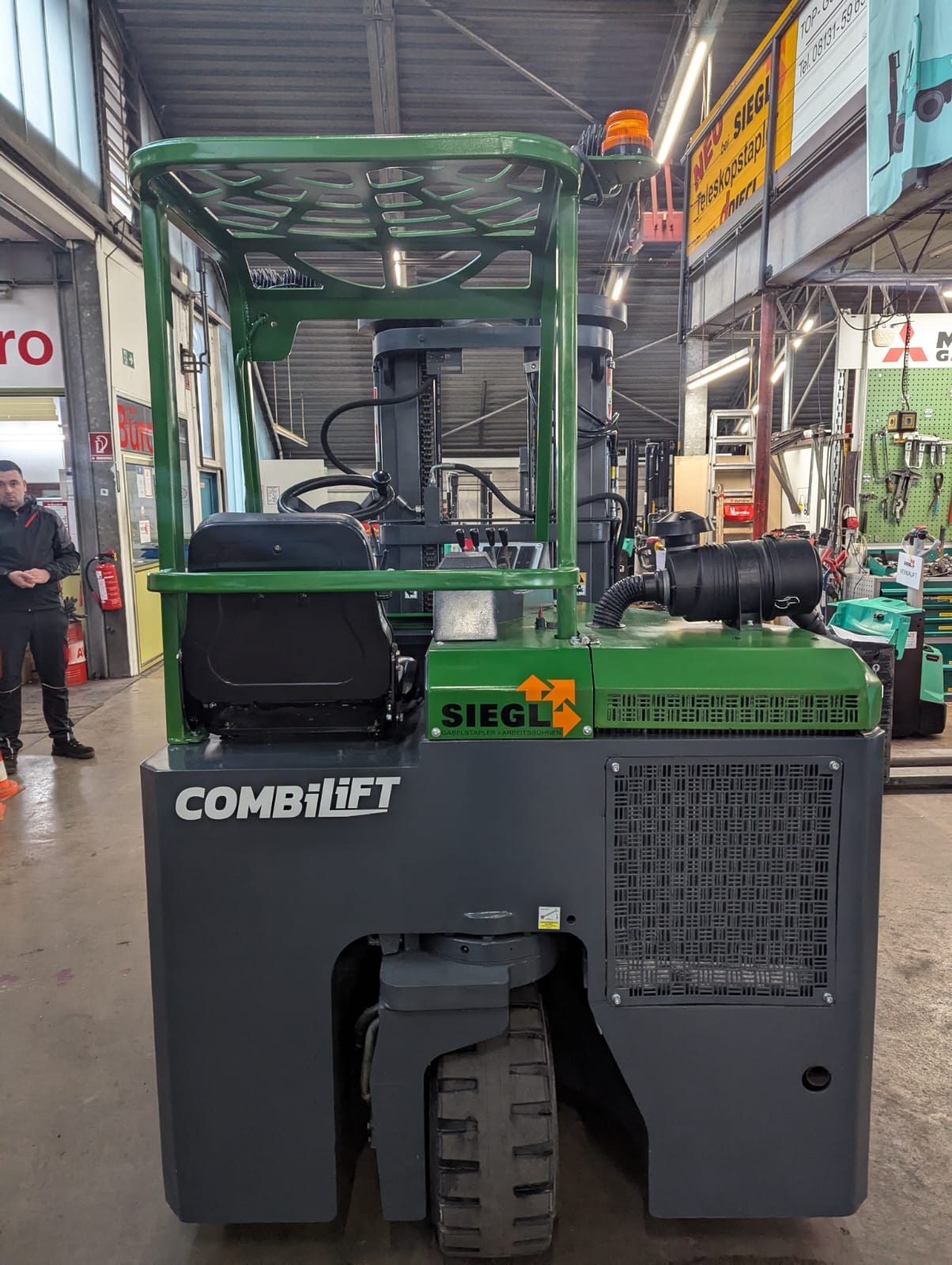 Combilift C2500CB Treibgas
