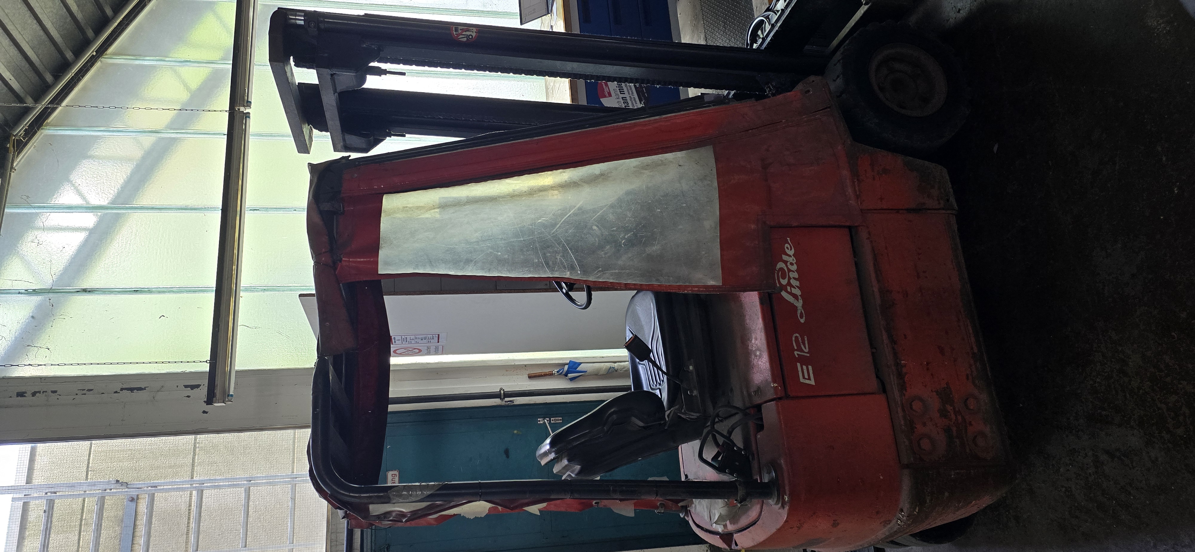 Linde E12