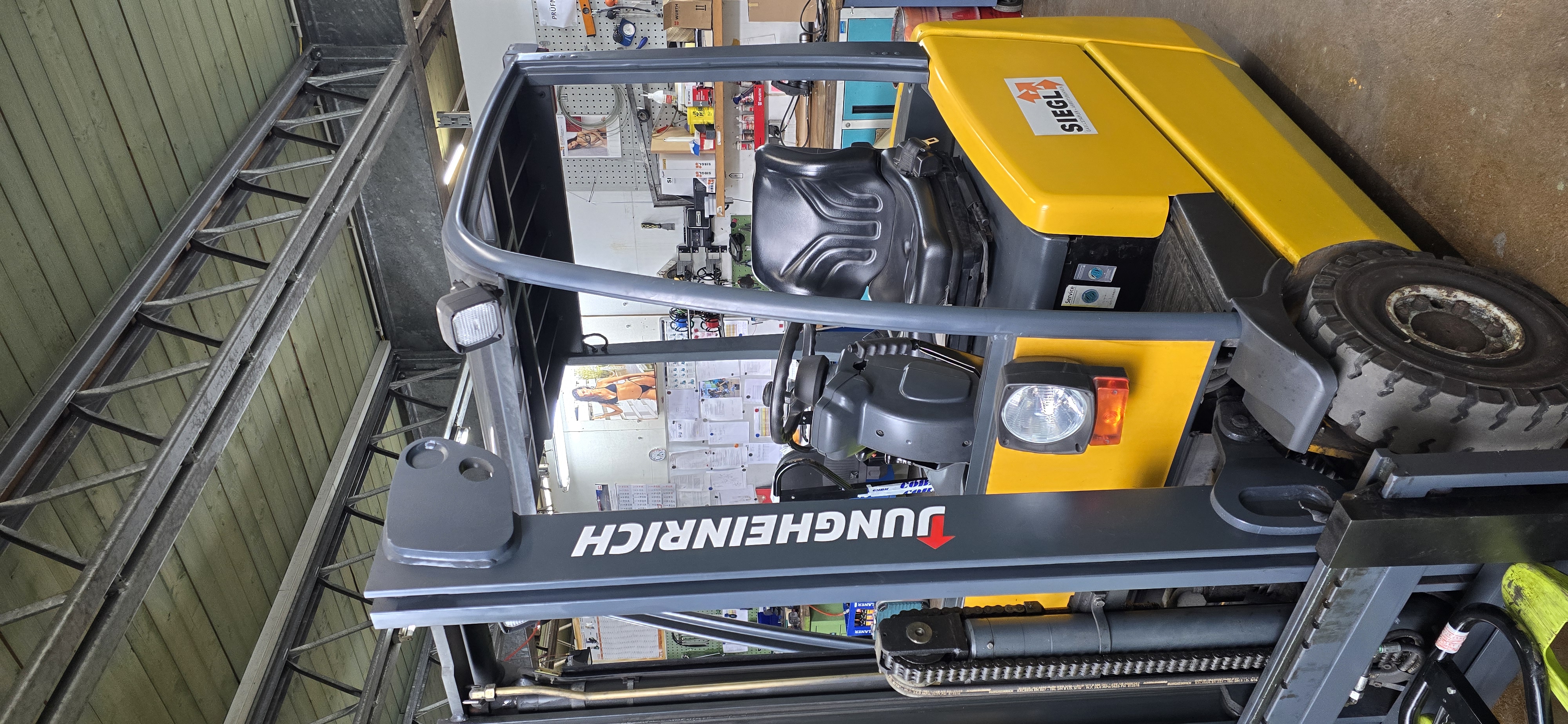 Jungheinrich EFG216K