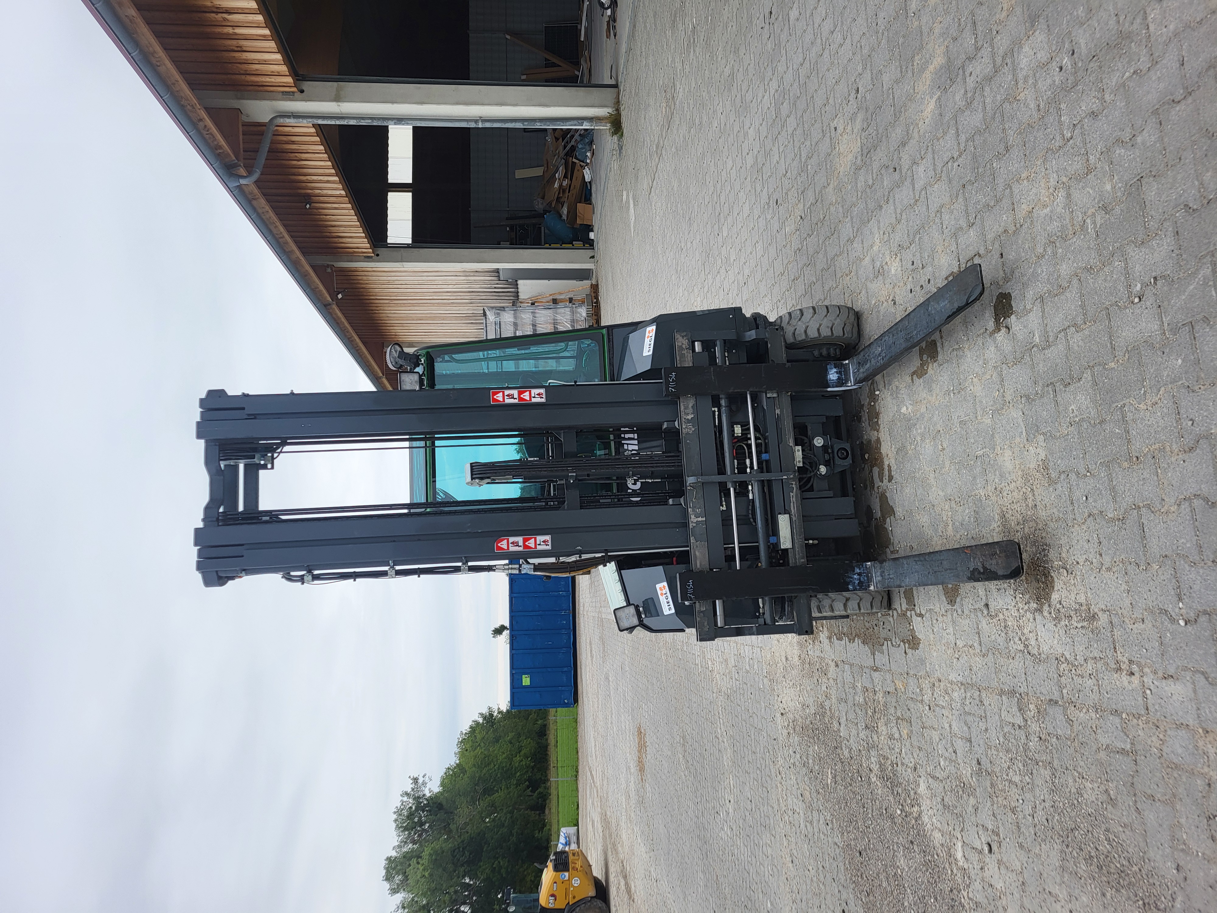 Combilift CBE3000