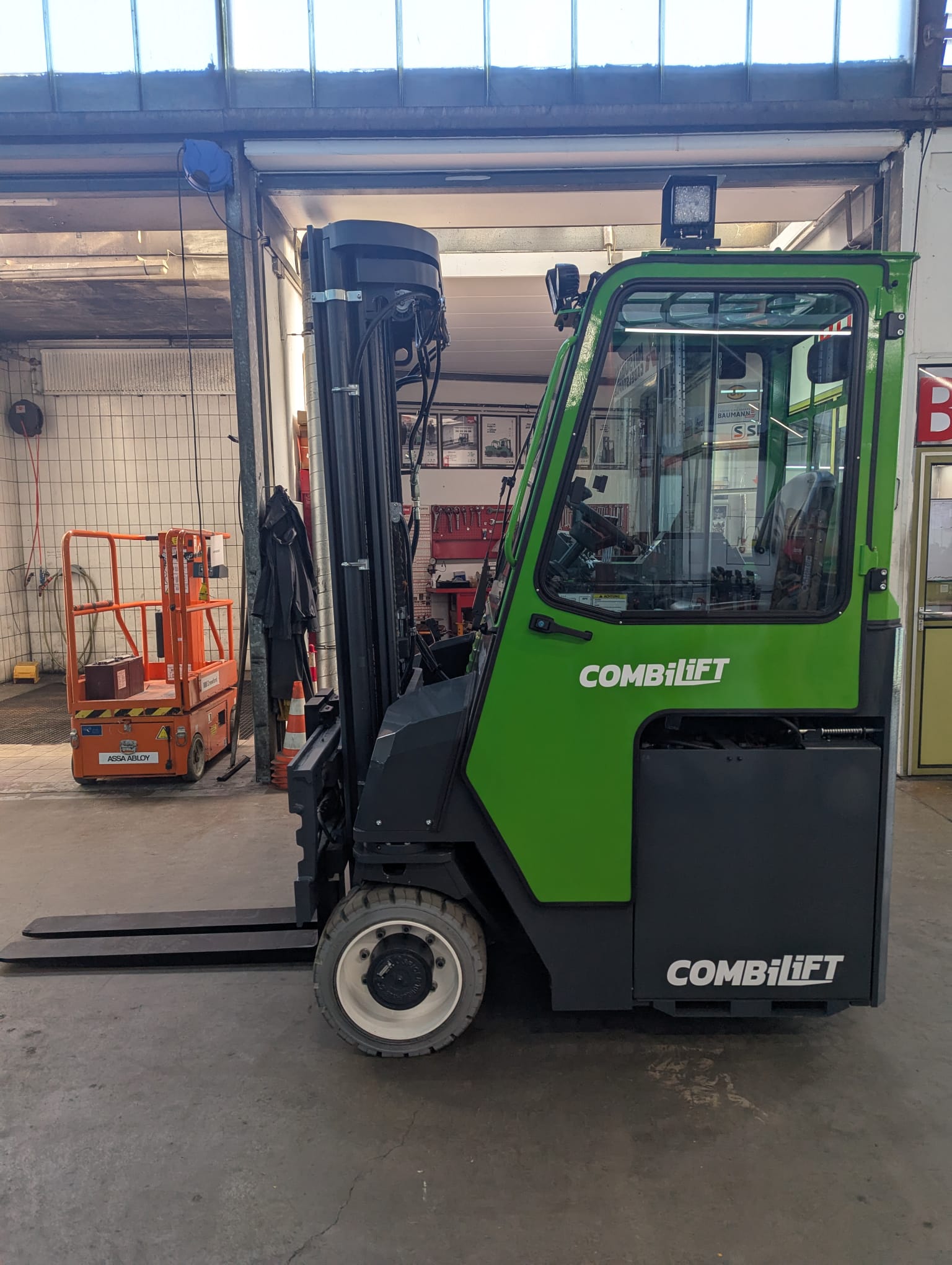 Combilift CBE4000