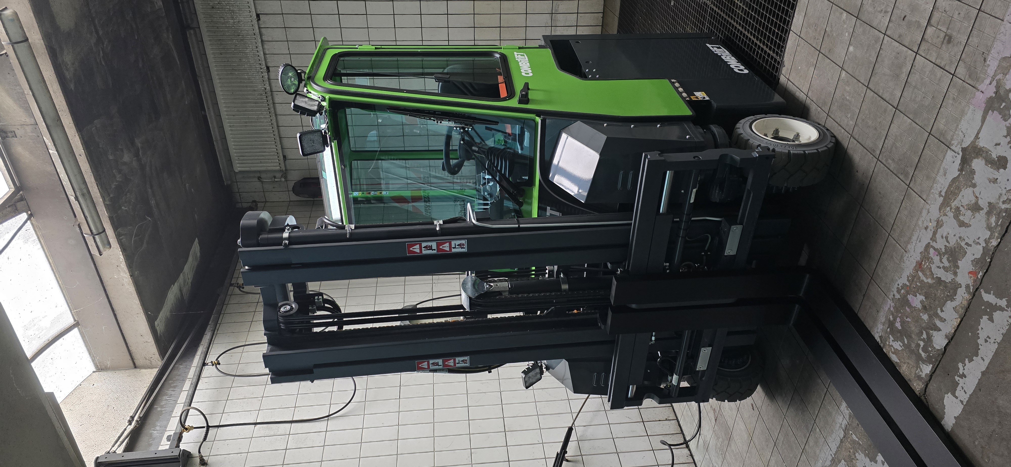 Combilift CBE3000
