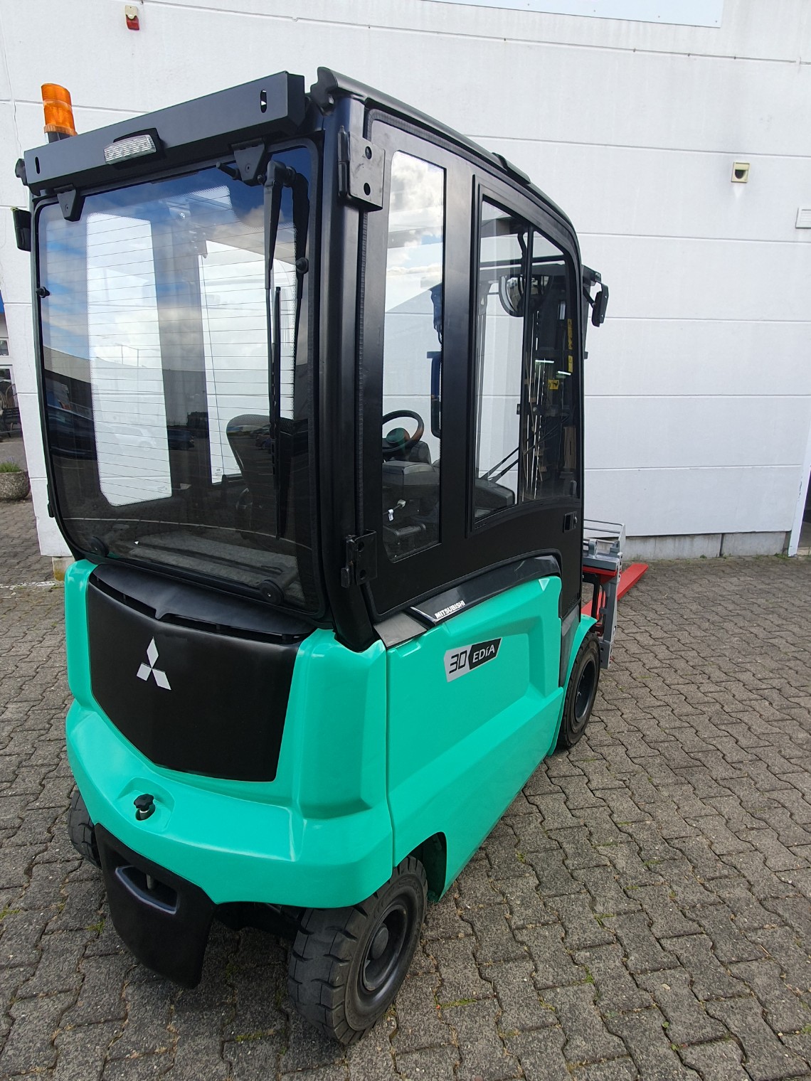 Mitsubishi FB30CN 2SP330