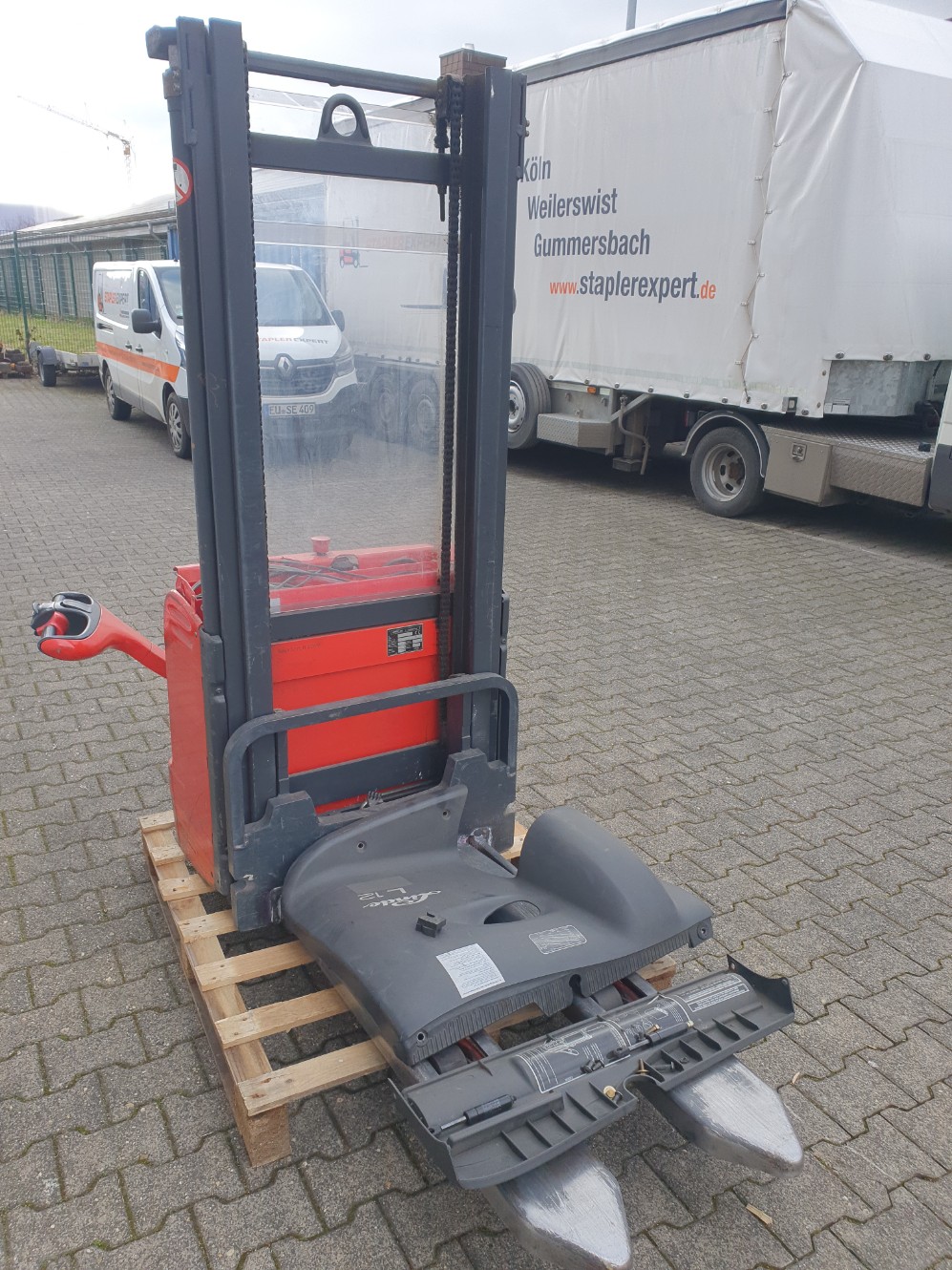 Linde L12