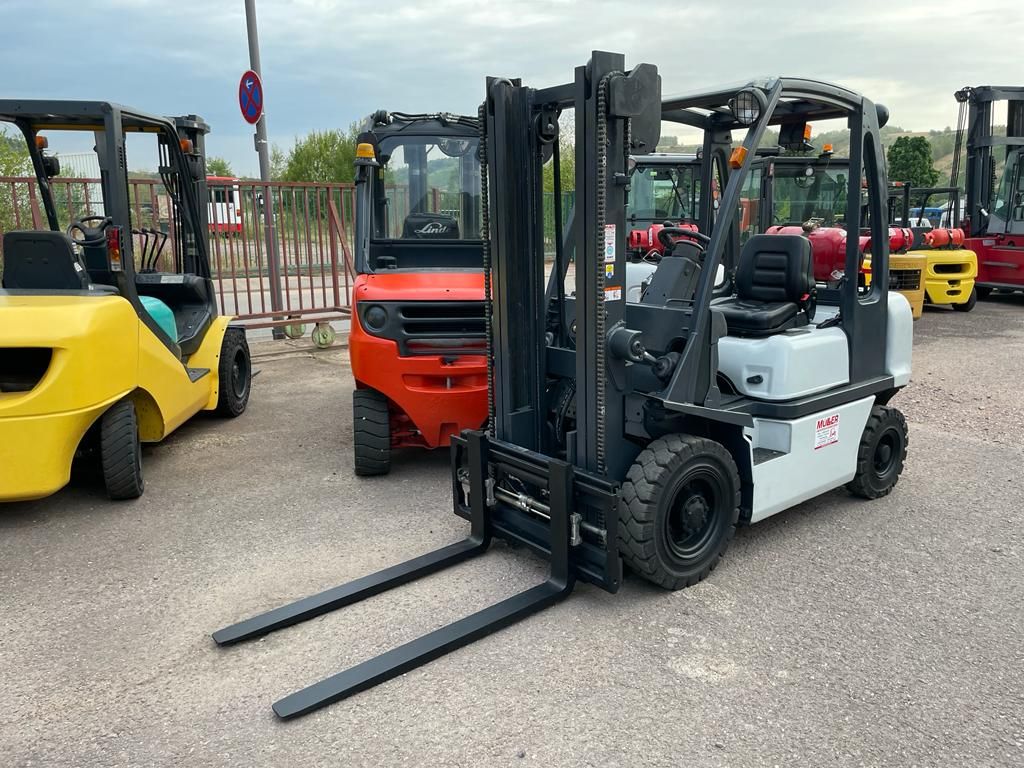 Nissan 2,5 t