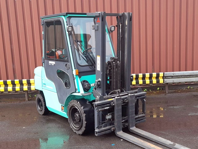 Mitsubishi FG30N