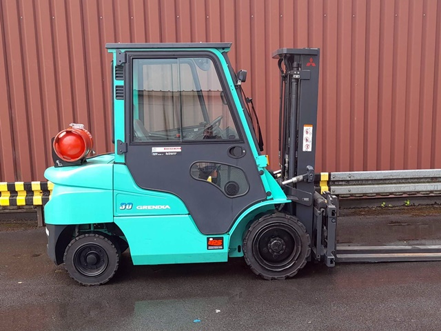 Mitsubishi FG30N