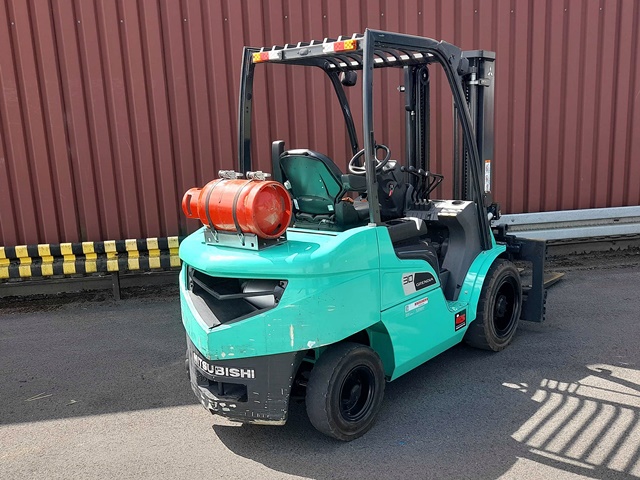 Mitsubishi FG30N