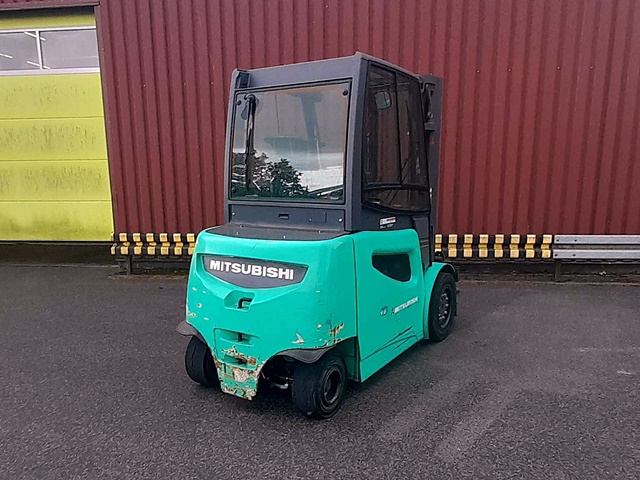Mitsubishi FB40C2